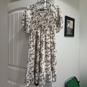 Mikarose Sz Small Textured Cream and Black Dress